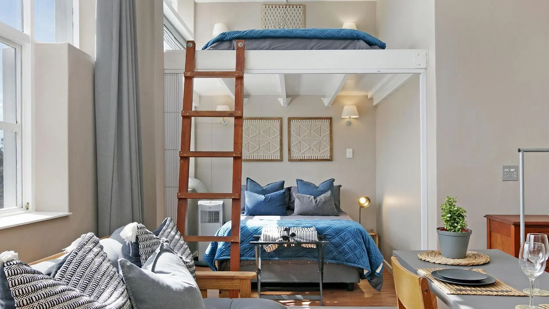 Studio On Hope By Hostagents contacts