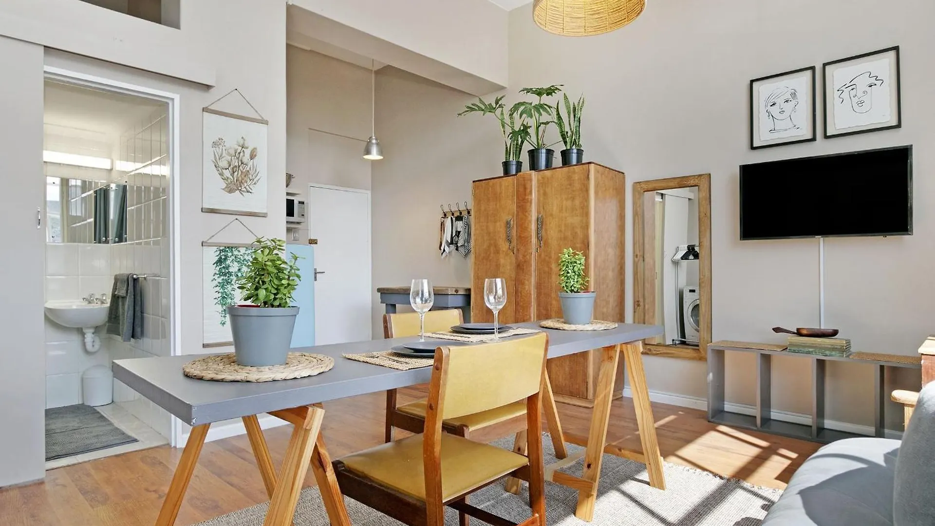 Studio On Hope By Hostagents Cape Town Apartment