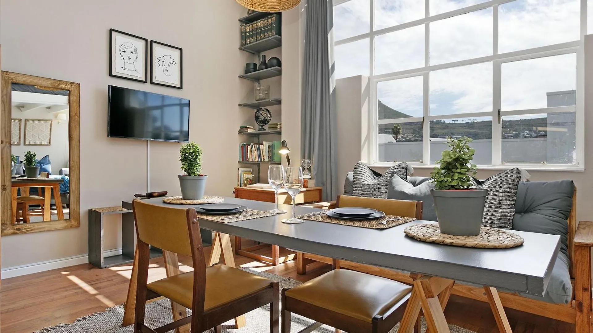 Apartment Studio On Hope By Hostagents Cape Town